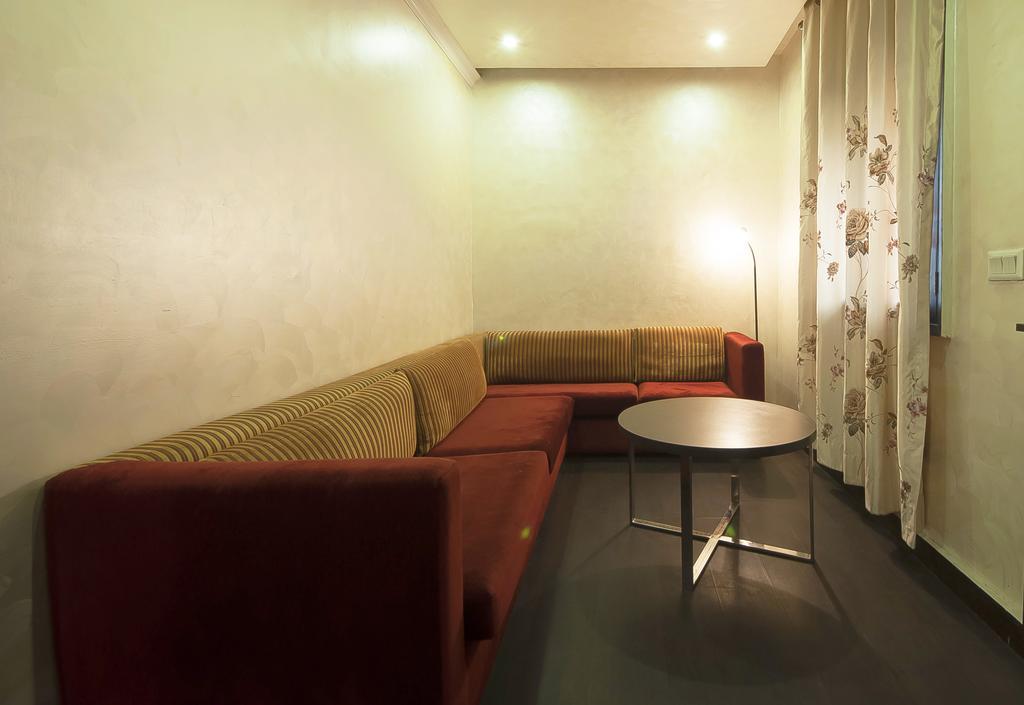 Jukaso Inn Pragati Maidan ニューデリー エクステリア 写真