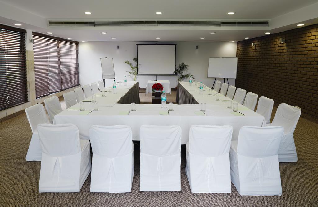 Jukaso Inn Pragati Maidan ニューデリー エクステリア 写真