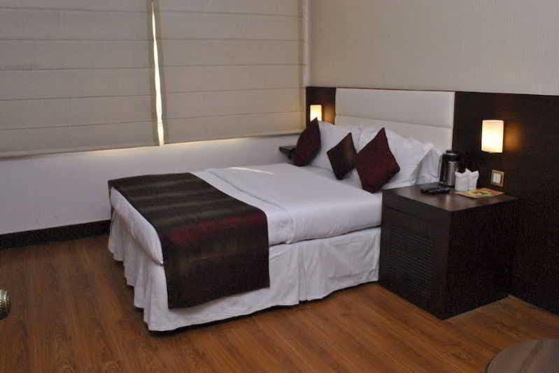 Jukaso Inn Pragati Maidan ニューデリー エクステリア 写真